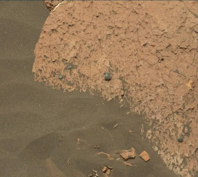 Sol 1638: Mast Camera (Mastcam)