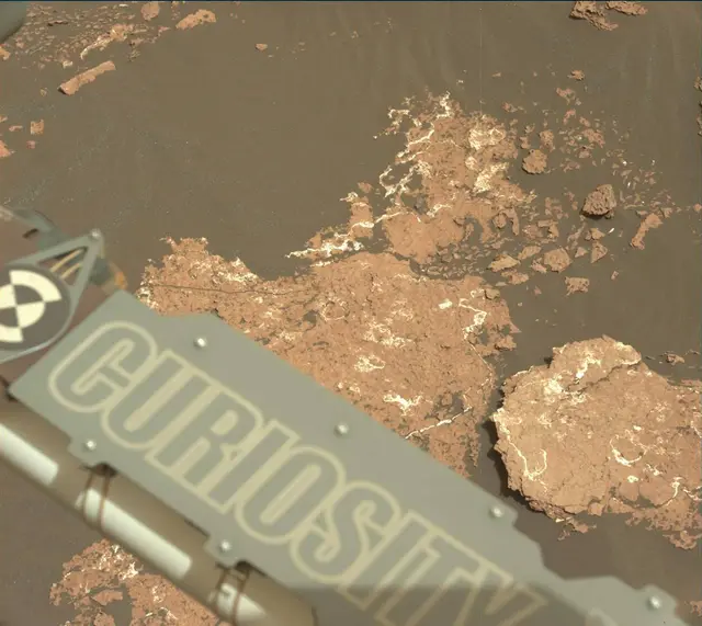 Sol 1639: Mast Camera (Mastcam)
