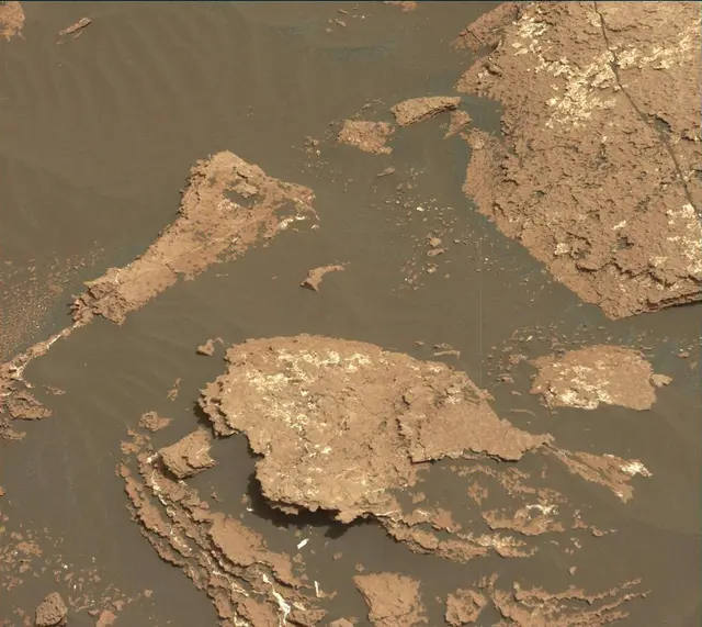 Sol 1639: Mast Camera (Mastcam)