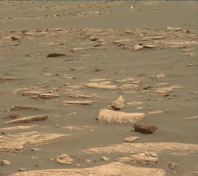 Sol 1639: Mast Camera (Mastcam)