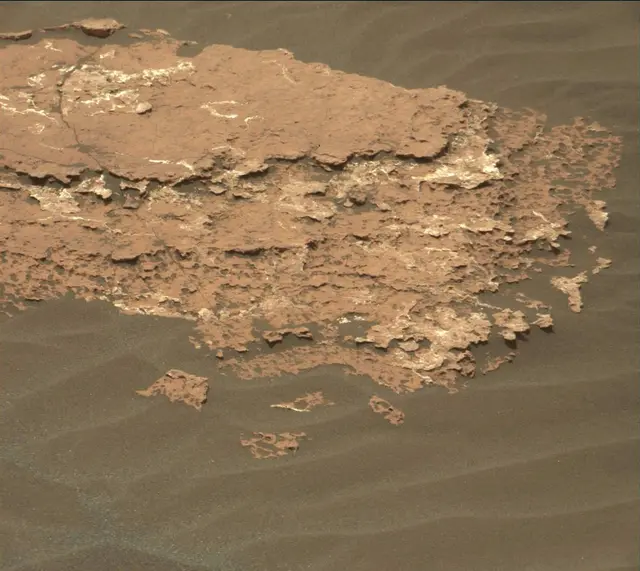 Sol 1640: Mast Camera (Mastcam)
