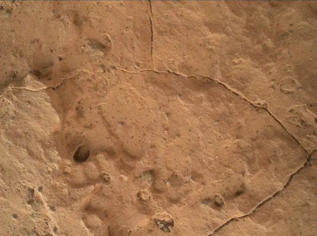 Sol 1640: Mars Hand Lens Imager (MAHLI)