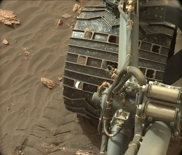 Sol 1641: Mast Camera (Mastcam)