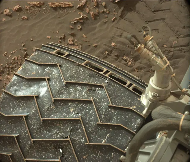Sol 1641: Mast Camera (Mastcam)