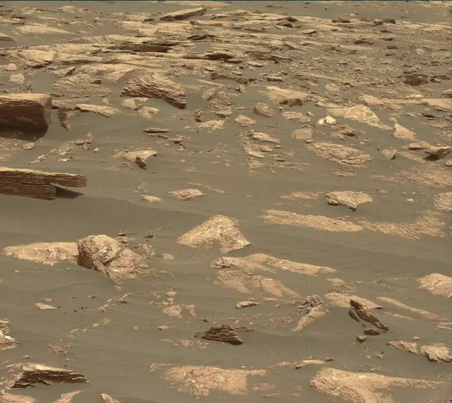 Sol 1642: Mast Camera (Mastcam)