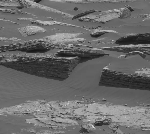 Sol 1644: Mast Camera (Mastcam)