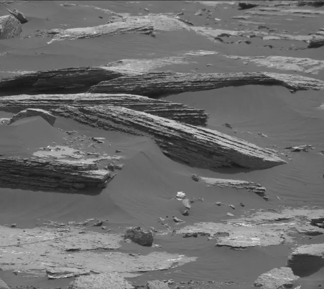 Sol 1644: Mast Camera (Mastcam)