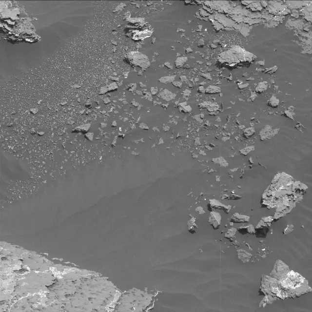 Sol 1645: Mast Camera (Mastcam)