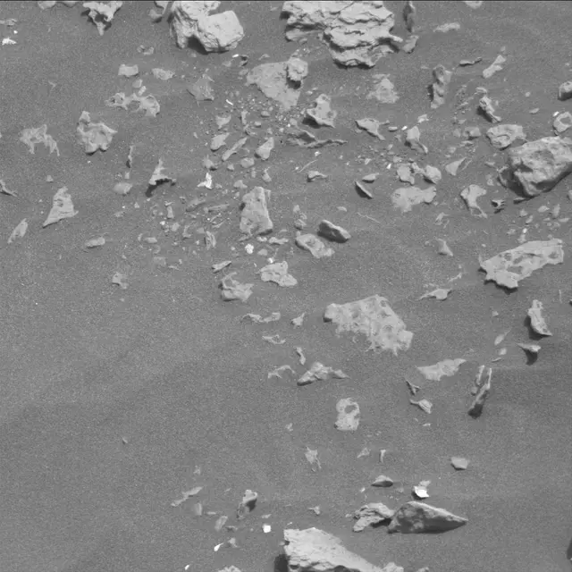 Sol 1645: Mast Camera (Mastcam)