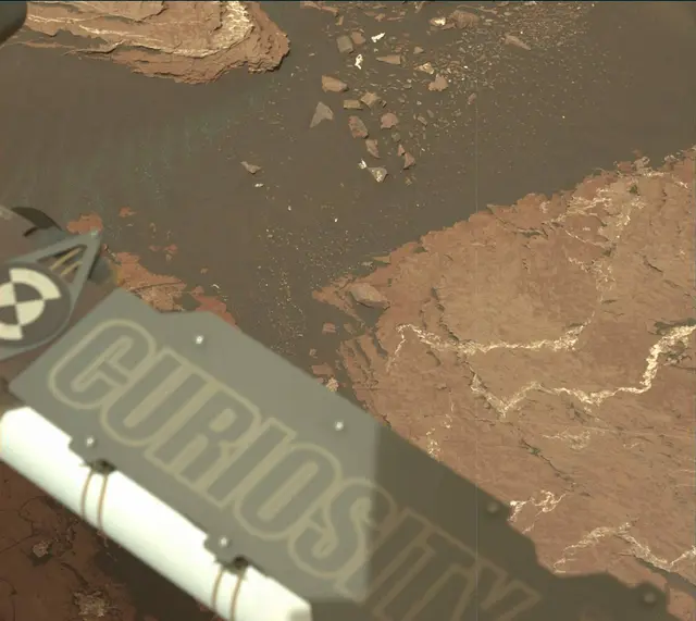 Sol 1646: Mast Camera (Mastcam)