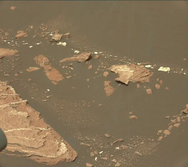 Sol 1646: Mast Camera (Mastcam)