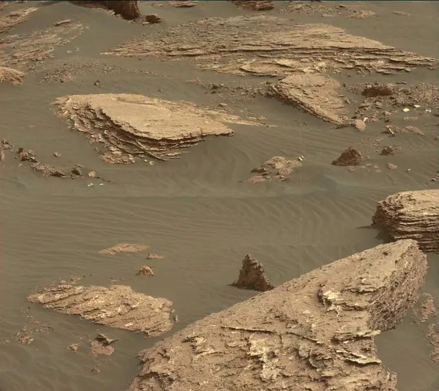 Sol 1646: Mast Camera (Mastcam)