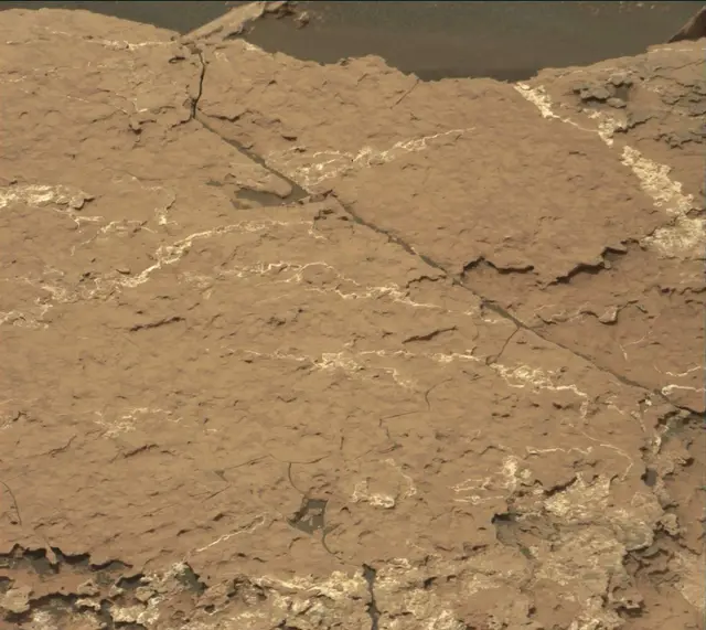Sol 1646: Mast Camera (Mastcam)