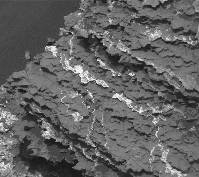 Sol 1646: Mast Camera (Mastcam)