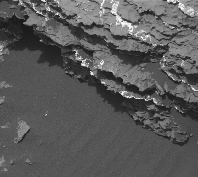 Sol 1646: Mast Camera (Mastcam)
