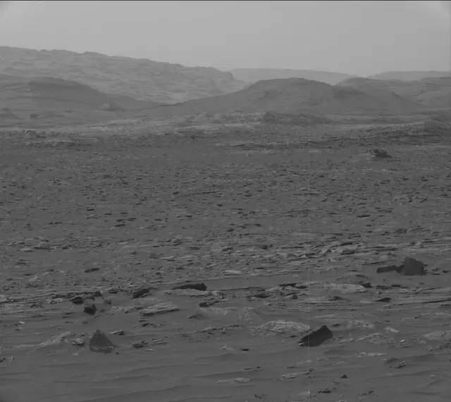 Sol 1647: Mast Camera (Mastcam)