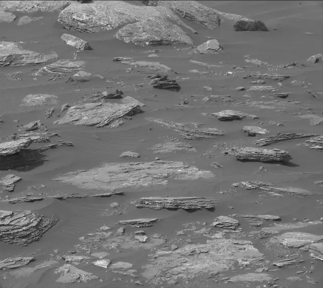 Sol 1647: Mast Camera (Mastcam)