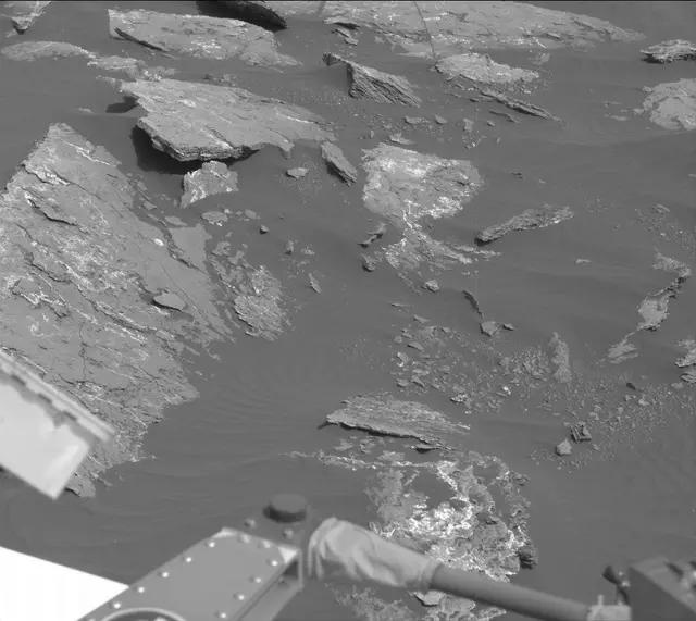 Sol 1647: Mast Camera (Mastcam)