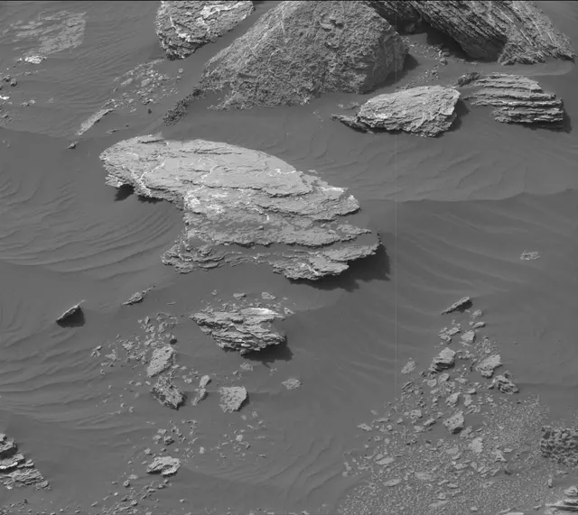 Sol 1647: Mast Camera (Mastcam)