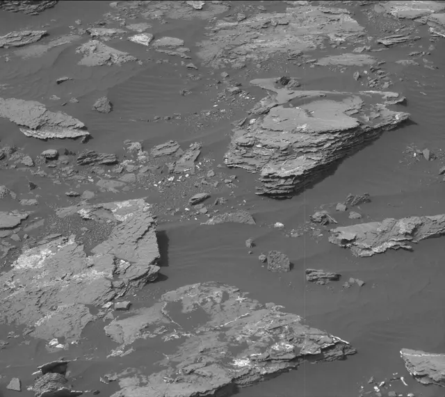 Sol 1647: Mast Camera (Mastcam)