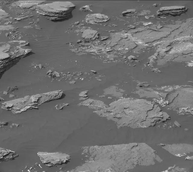 Sol 1647: Mast Camera (Mastcam)