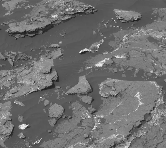 Sol 1647: Mast Camera (Mastcam)