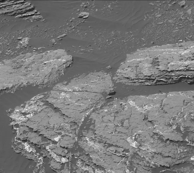 Sol 1647: Mast Camera (Mastcam)