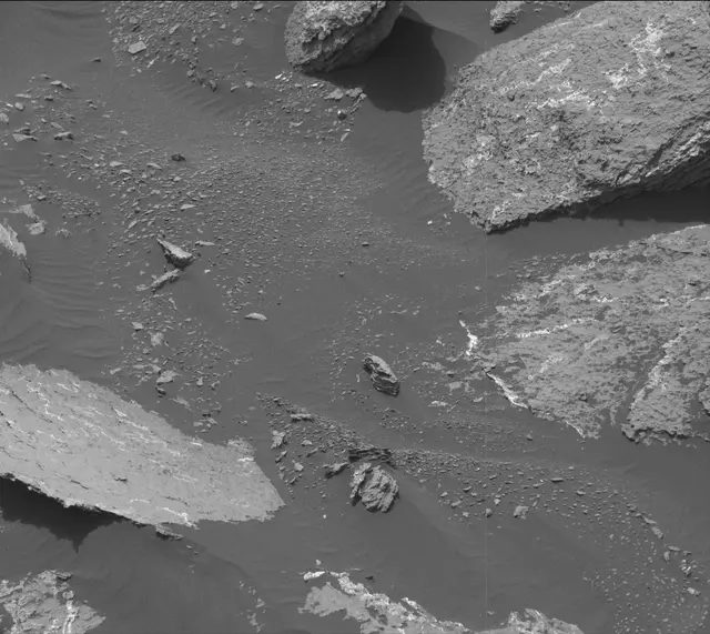 Sol 1647: Mast Camera (Mastcam)