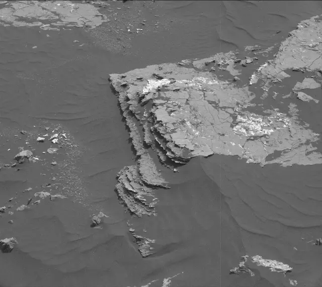 Sol 1647: Mast Camera (Mastcam)