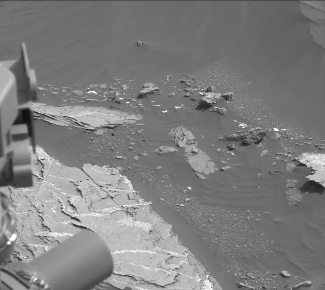 Sol 1647: Mast Camera (Mastcam)