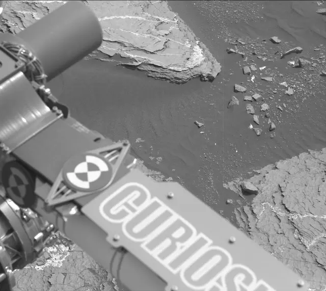 Sol 1647: Mast Camera (Mastcam)