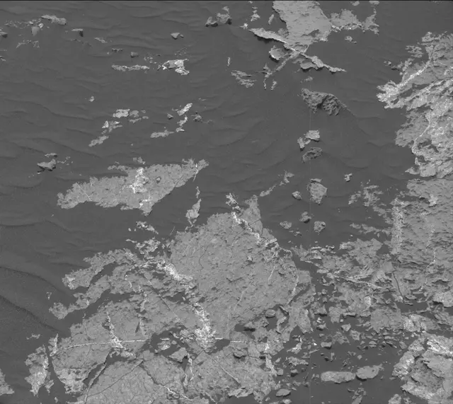 Sol 1647: Mast Camera (Mastcam)