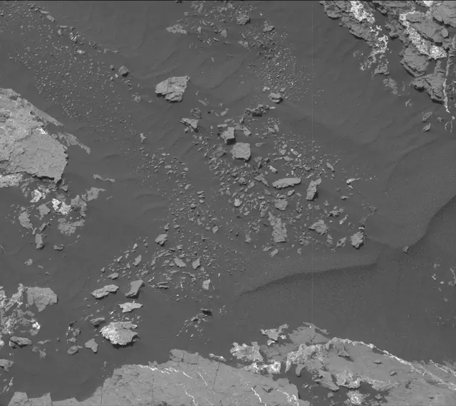 Sol 1647: Mast Camera (Mastcam)
