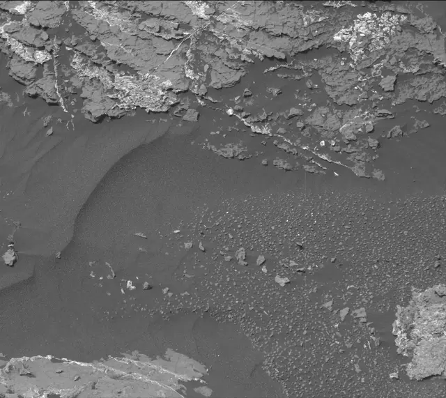 Sol 1647: Mast Camera (Mastcam)