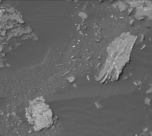 Sol 1647: Mast Camera (Mastcam)
