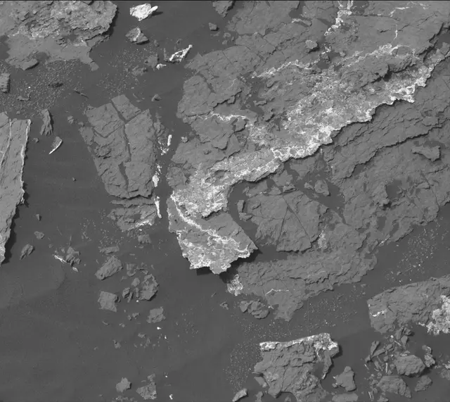 Sol 1647: Mast Camera (Mastcam)
