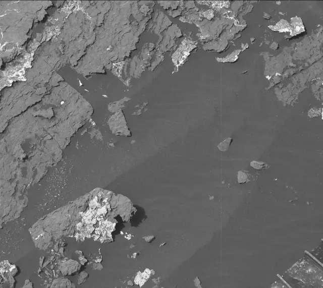 Sol 1647: Mast Camera (Mastcam)