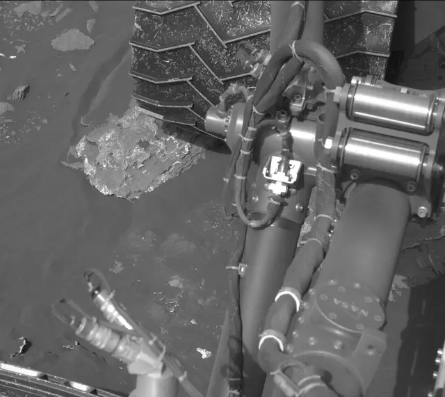 Sol 1647: Mast Camera (Mastcam)