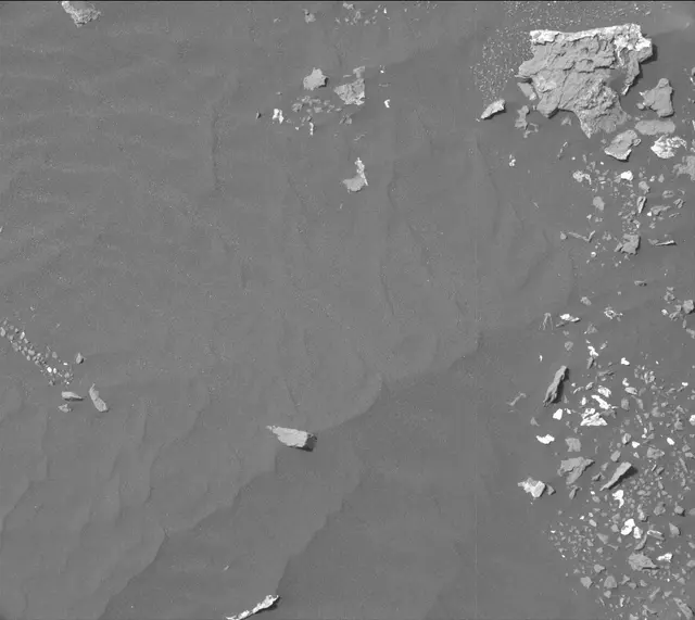 Sol 1647: Mast Camera (Mastcam)