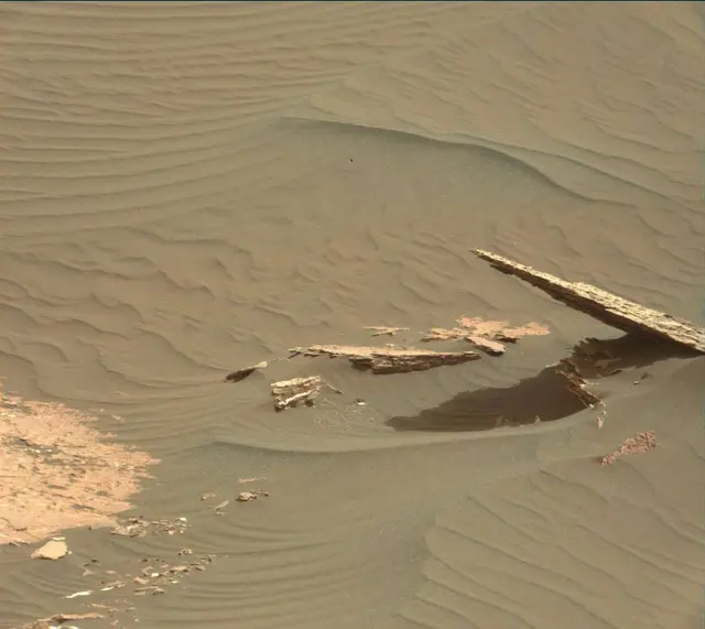 Sol 1647: Mast Camera (Mastcam)