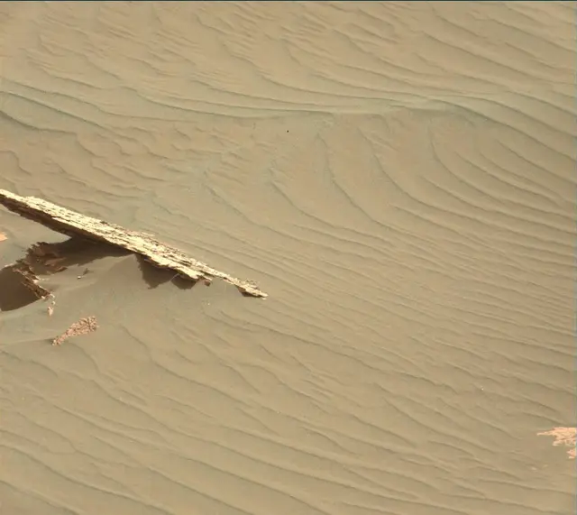 Sol 1647: Mast Camera (Mastcam)