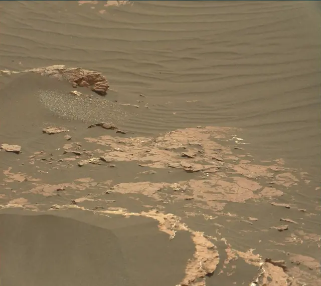 Sol 1647: Mast Camera (Mastcam)