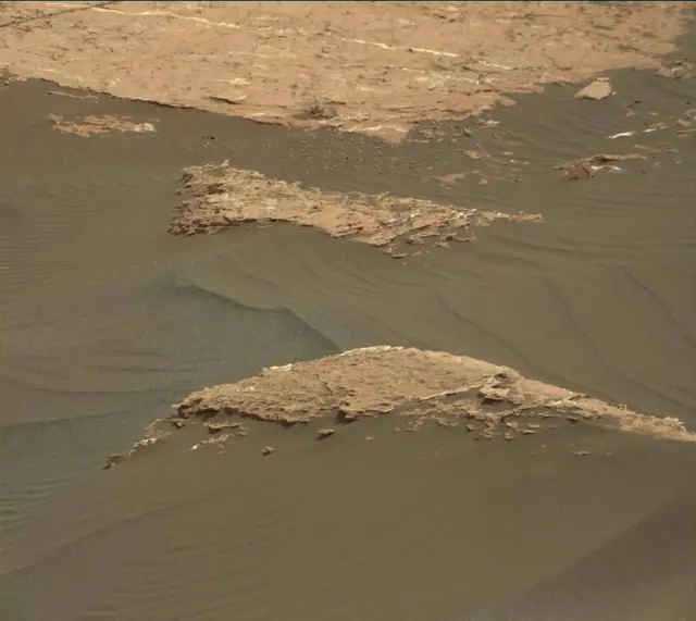 Sol 1647: Mast Camera (Mastcam)