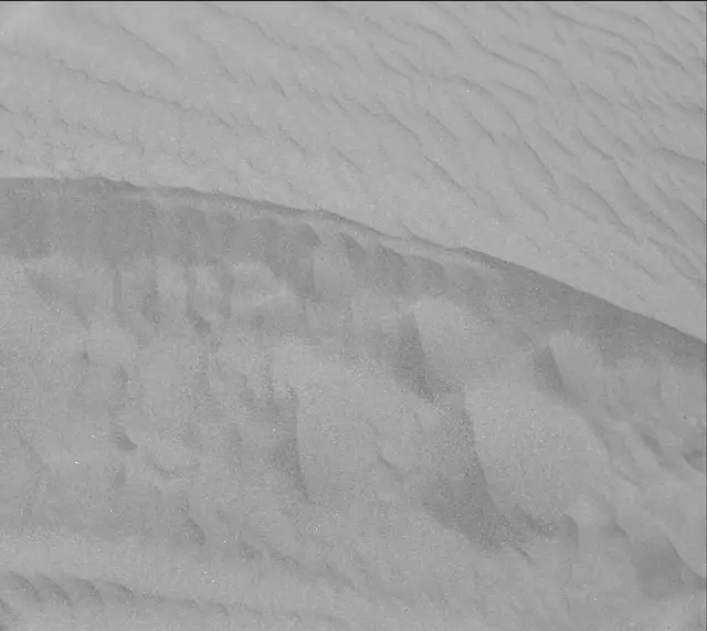 Sol 1652: Mast Camera (Mastcam)