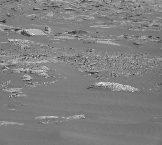 Sol 1653: Mast Camera (Mastcam)