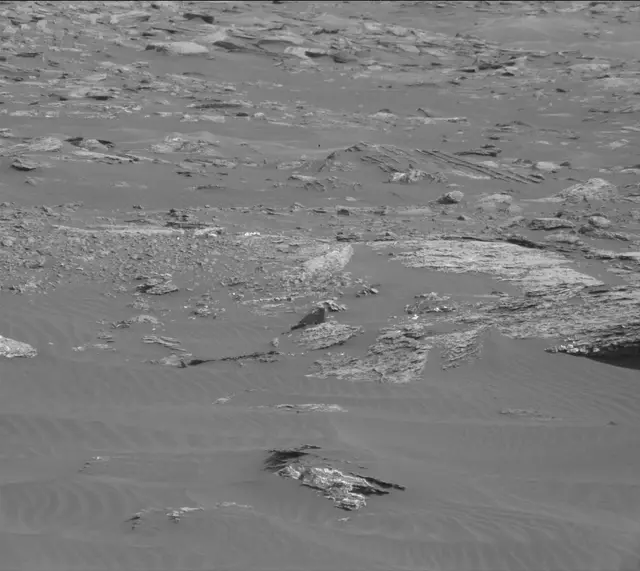 Sol 1653: Mast Camera (Mastcam)
