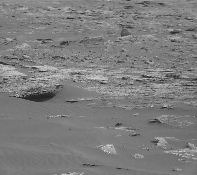Sol 1653: Mast Camera (Mastcam)