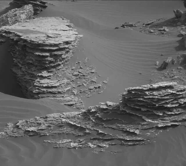 Sol 1653: Mast Camera (Mastcam)