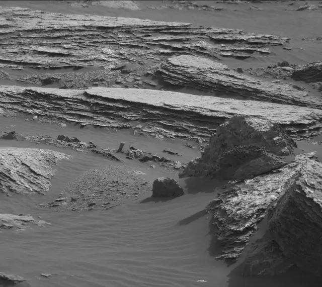 Sol 1653: Mast Camera (Mastcam)