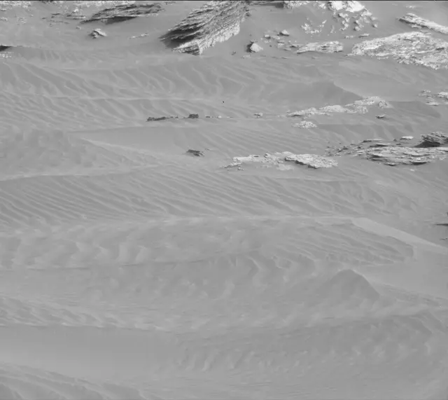 Sol 1653: Mast Camera (Mastcam)